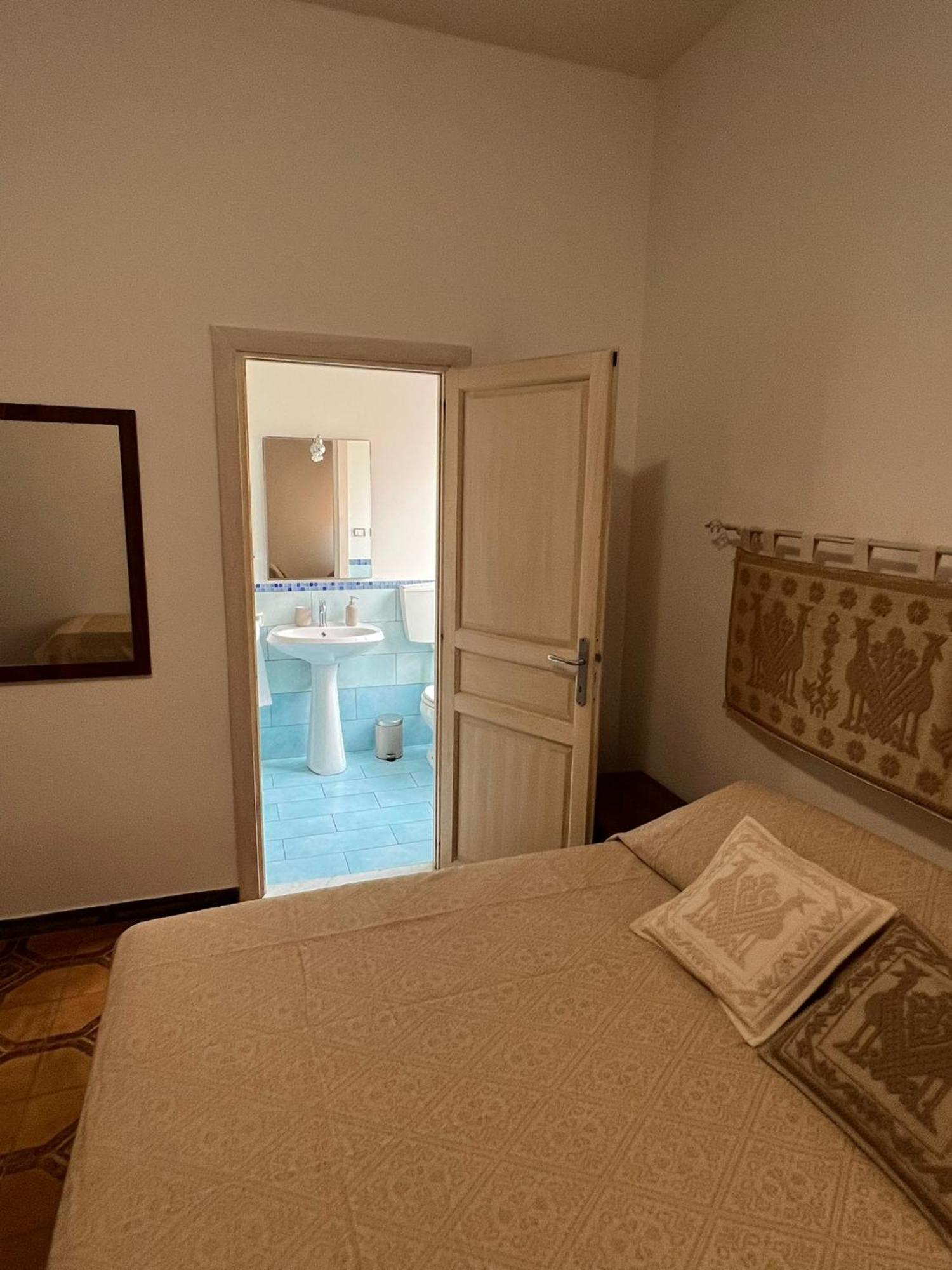 B&B Via Dei Mille Castelsardo Ngoại thất bức ảnh
