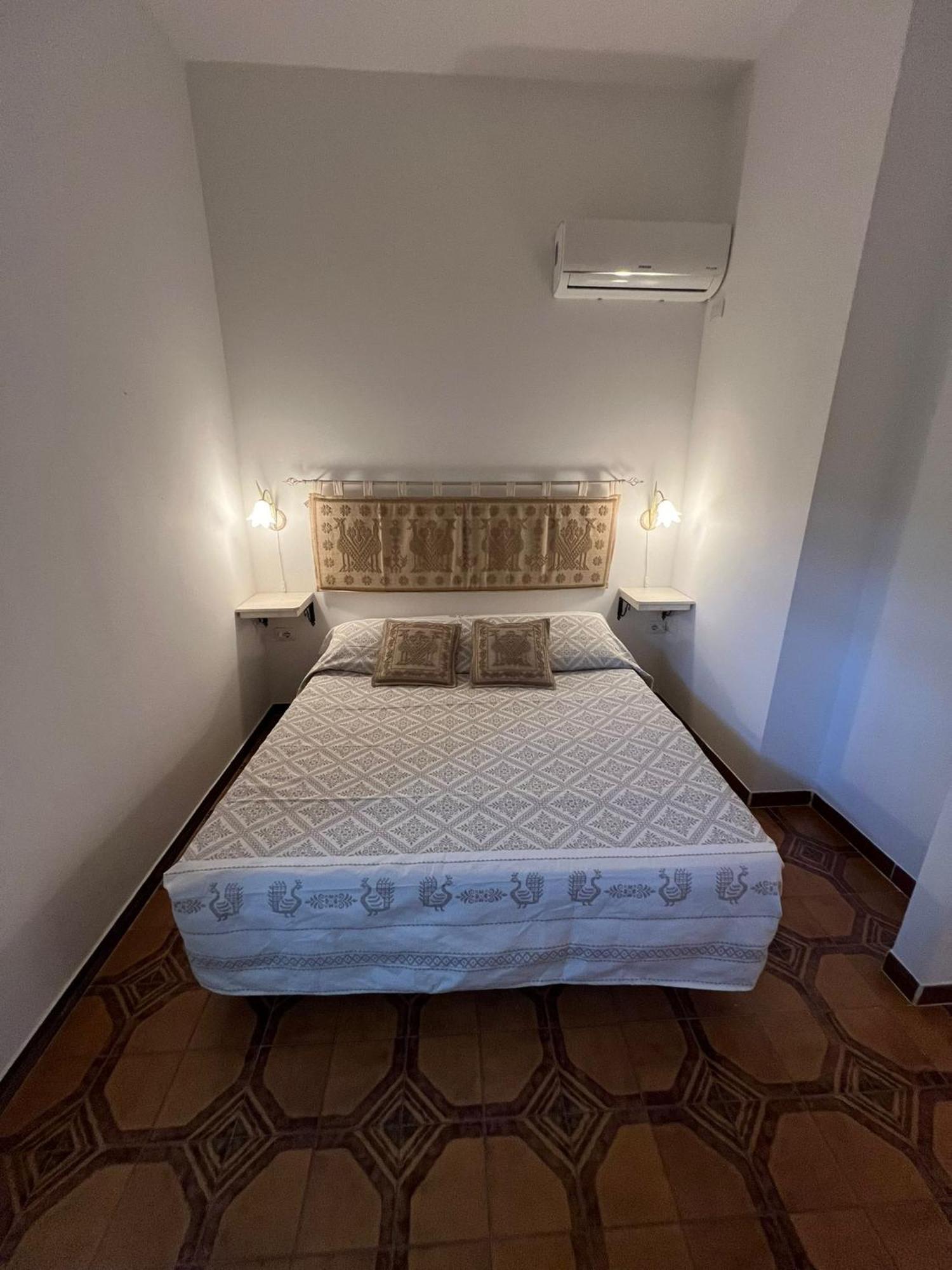 B&B Via Dei Mille Castelsardo Ngoại thất bức ảnh